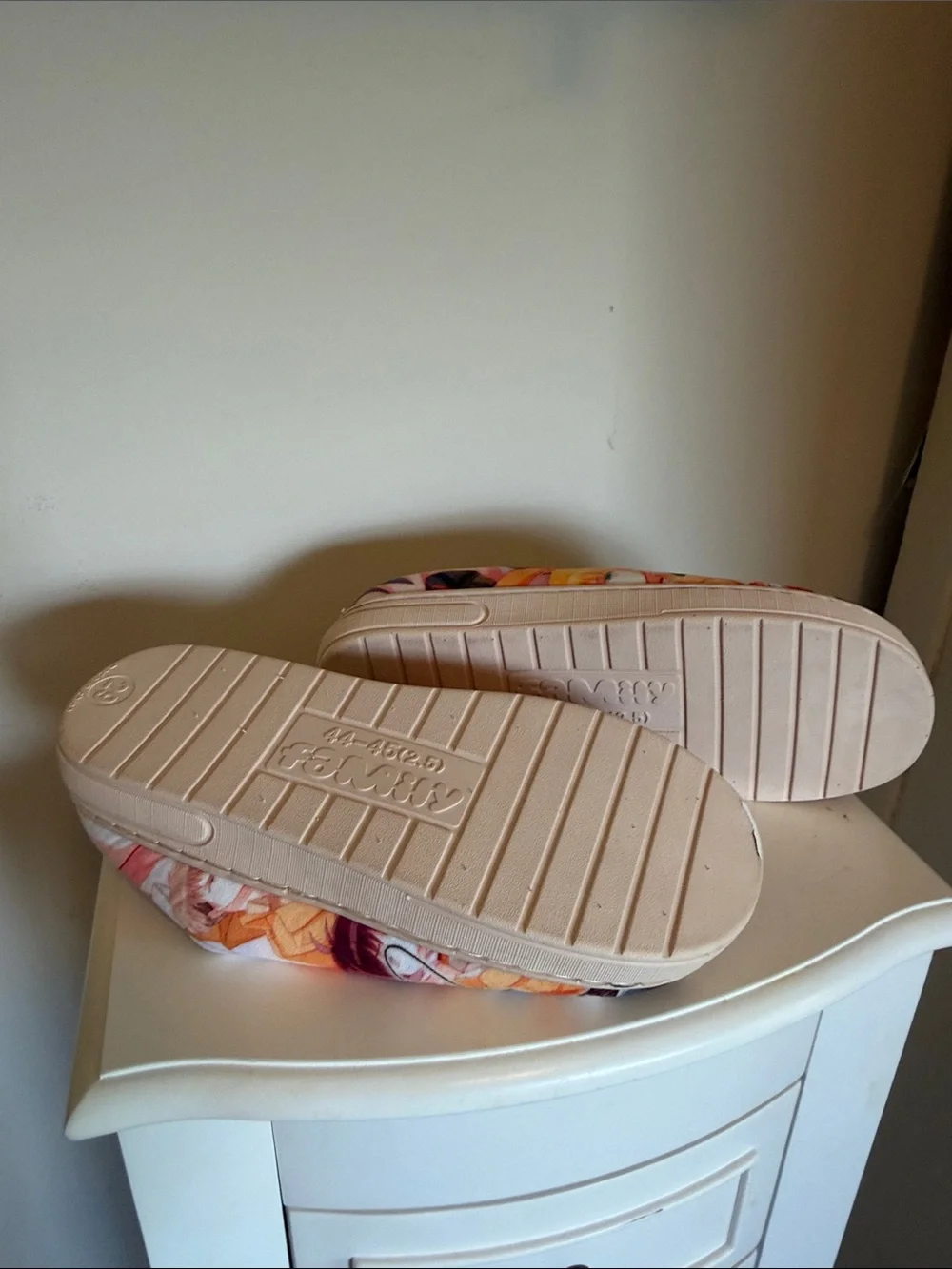Anime Print One-Piece Slip-On Shoes/slippers in Orange and Green